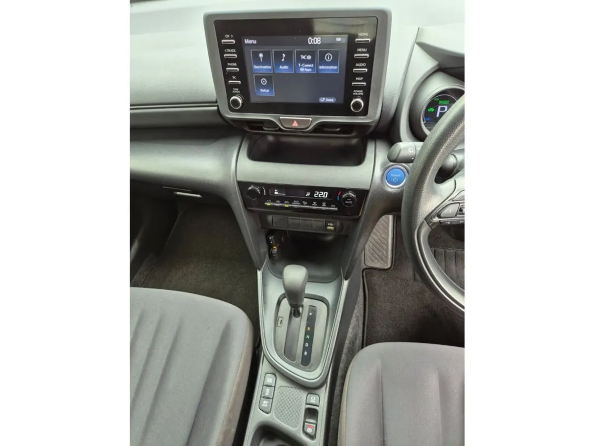 Toyota Yaris Cross SUV, Petrol Hybrid, 2022, Silver
