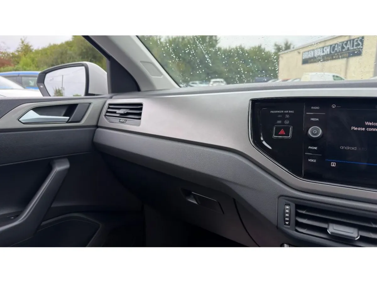 Volkswagen Polo Hatchback, Petrol, 2019, White
