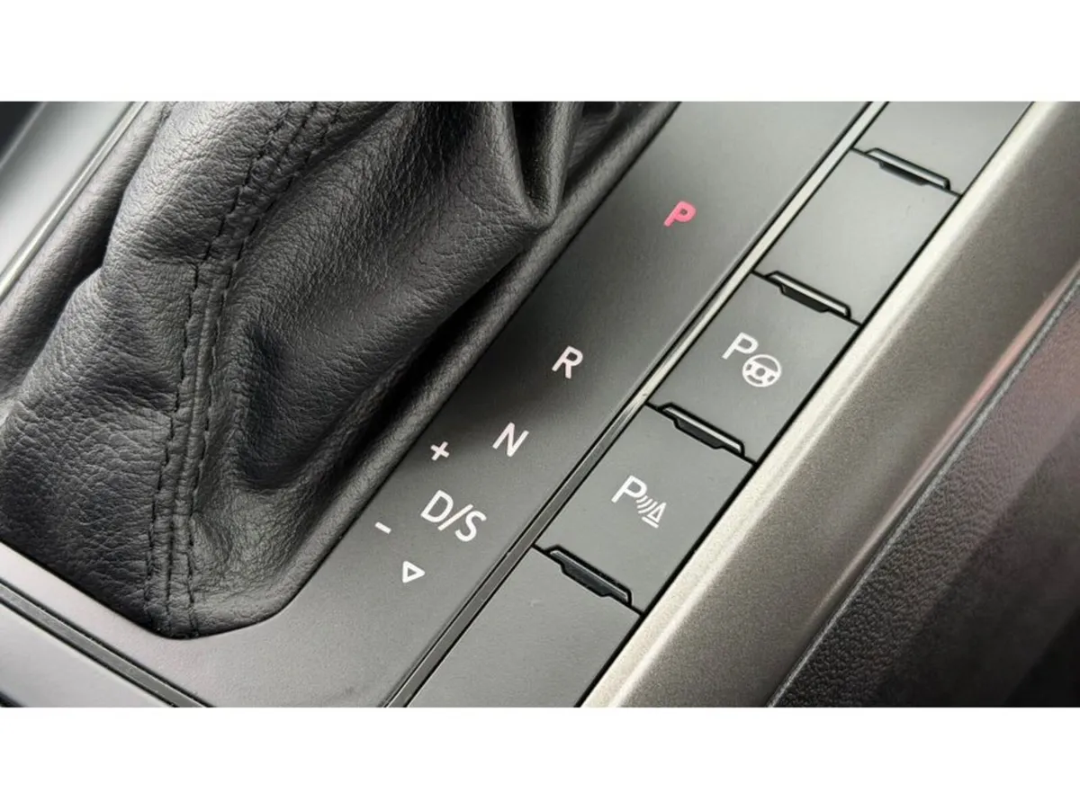 Volkswagen Polo Hatchback, Petrol, 2019, White