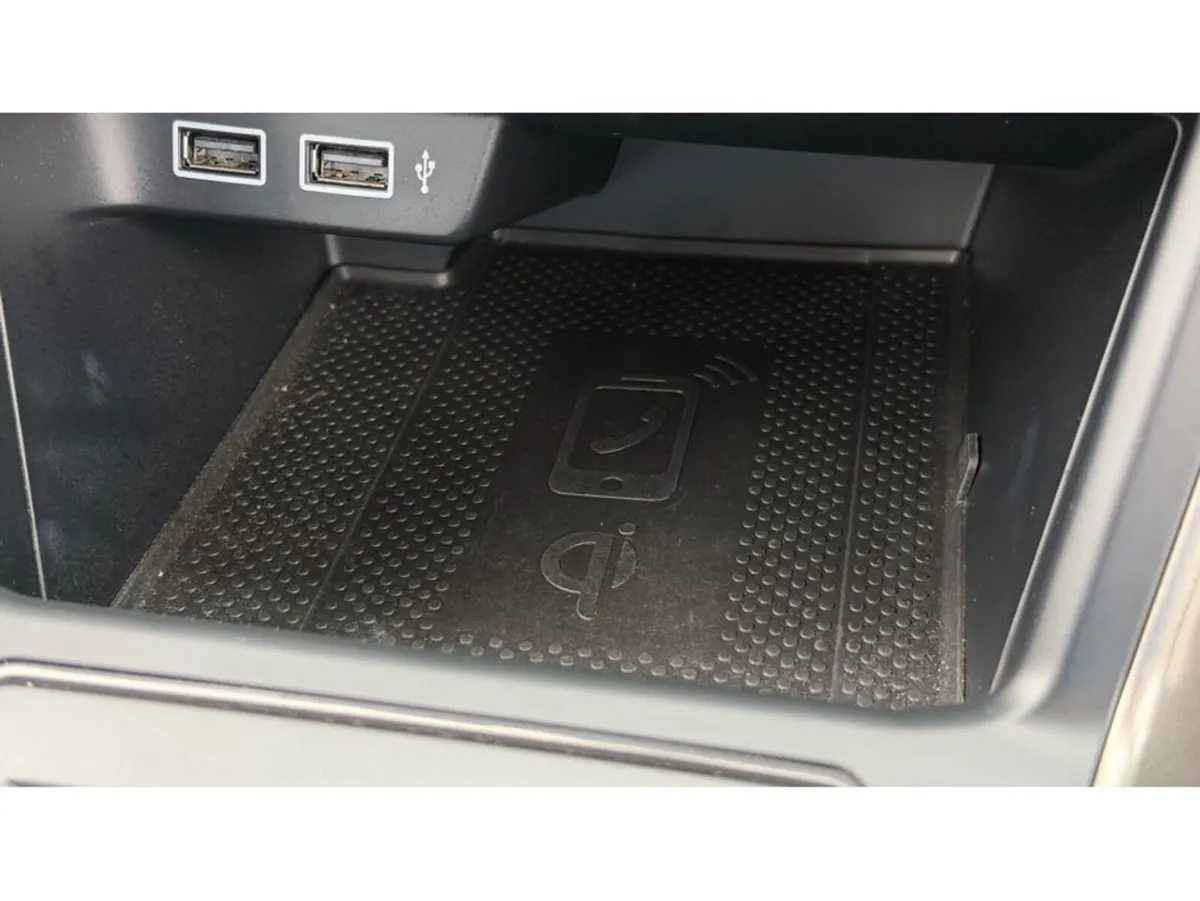 Volkswagen Polo Hatchback, Petrol, 2019, White