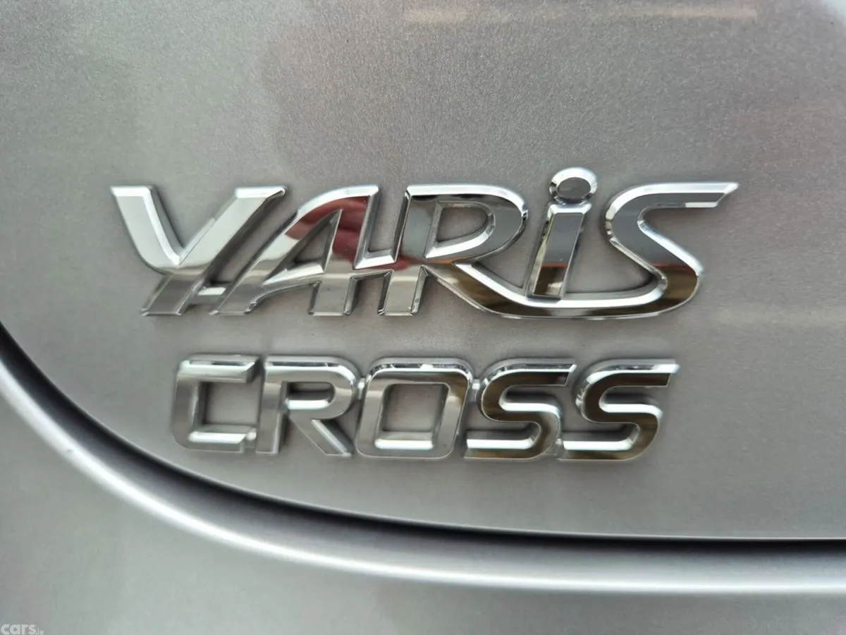Toyota Yaris Cross SUV, Petrol Hybrid, 2022, Silver