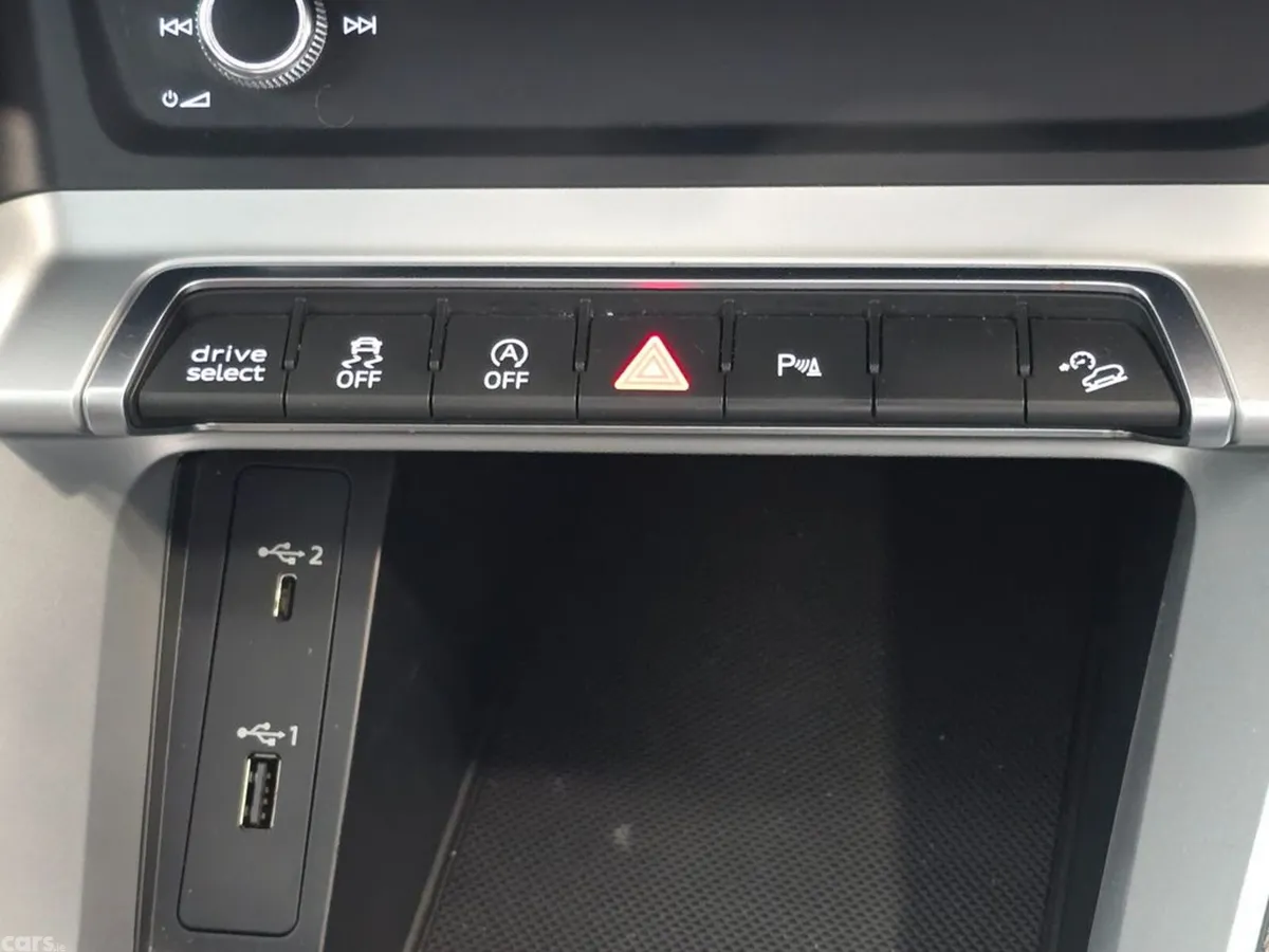 Audi Q3 SUV, Petrol, 2019, Black