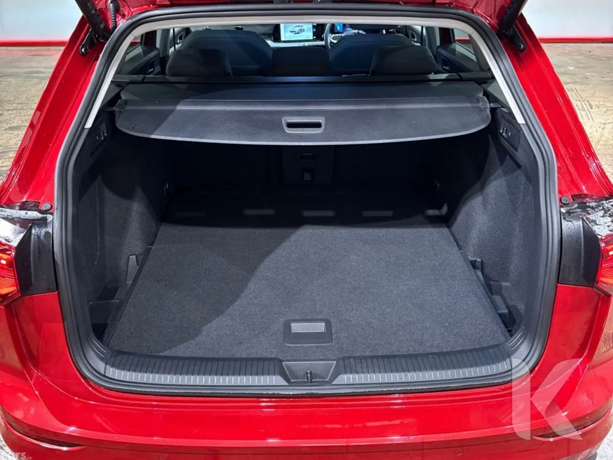 Volkswagen Golf Estate, Petrol Hybrid, 2021, Red