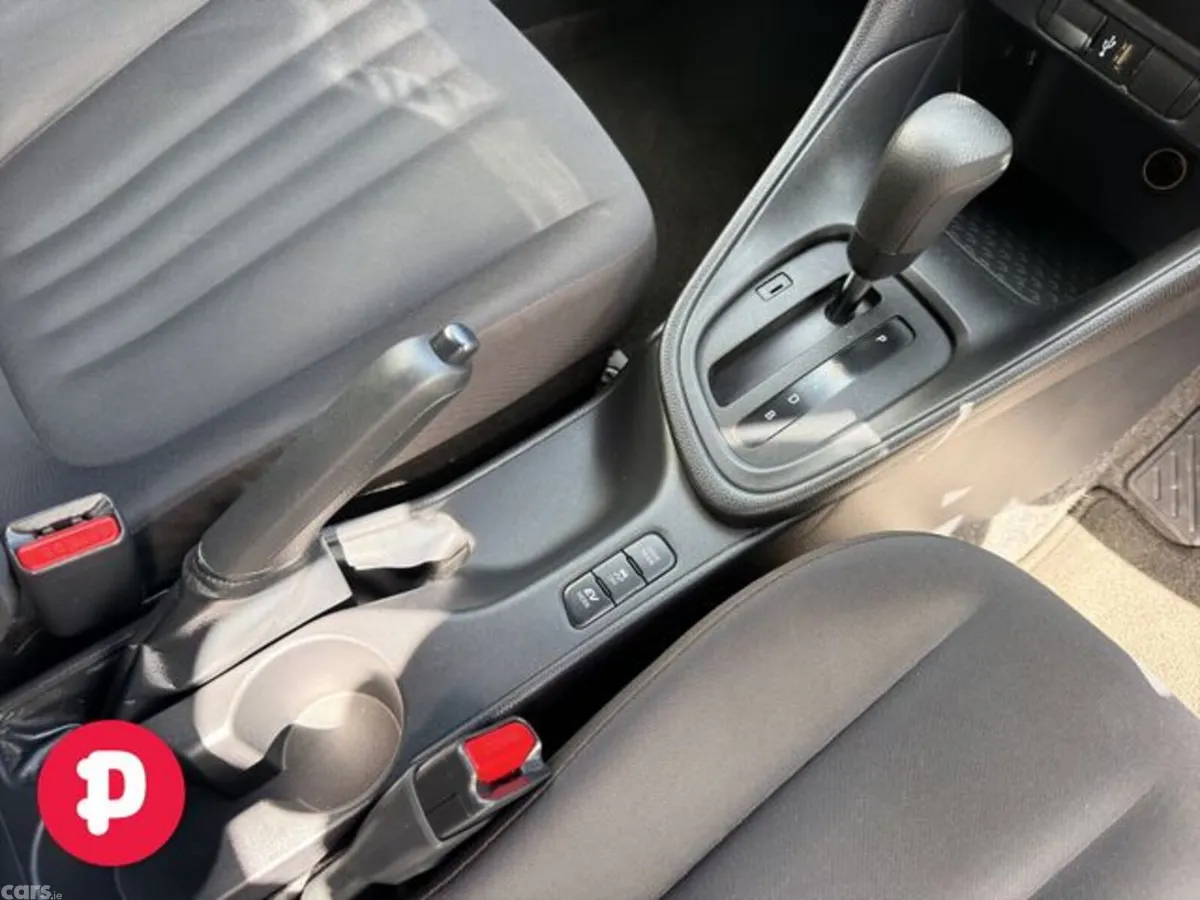 Toyota Yaris Hatchback, Petrol Hybrid, 2022, Blue