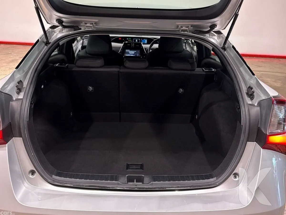 Toyota Prius Hatchback, Petrol Hybrid, 2022, Silver
