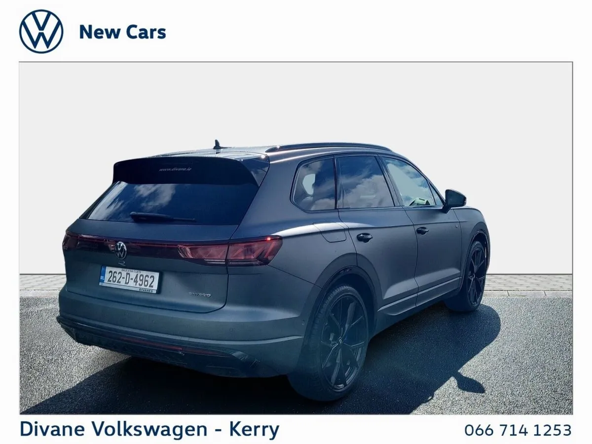 Volkswagen Touareg SUV, Petrol Plug-in Hybrid, 2026, Grey