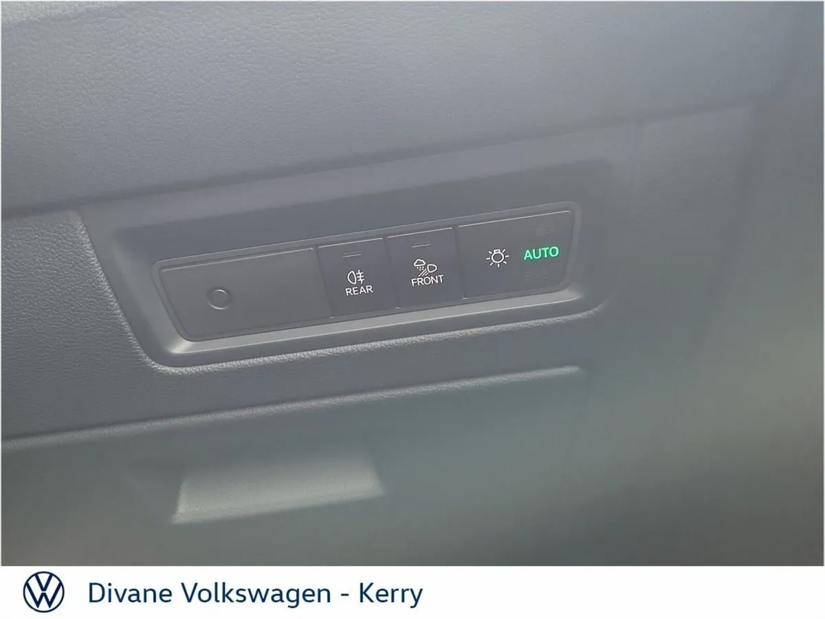 Volkswagen Touareg SUV, Petrol Plug-in Hybrid, 2026, Grey