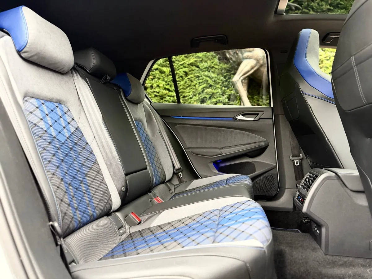 Volkswagen Golf Estate, Petrol, 2023, White