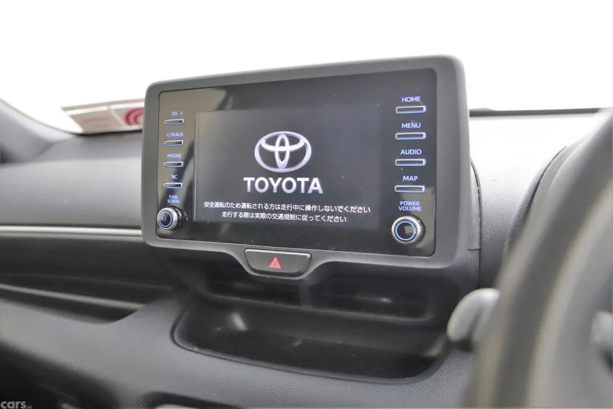 Toyota Yaris Hatchback, Petrol Hybrid, 2023, White