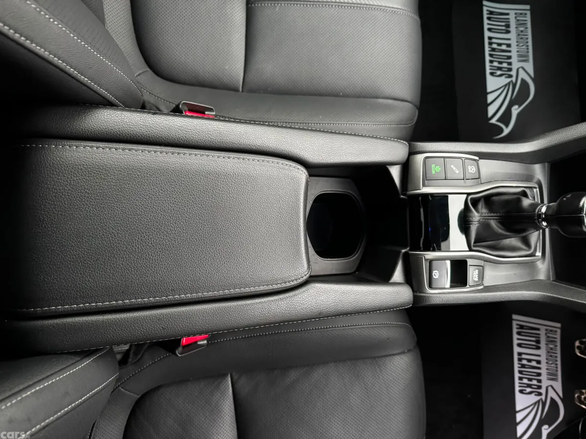 Honda Civic Hatchback, Diesel, 2019, Grey