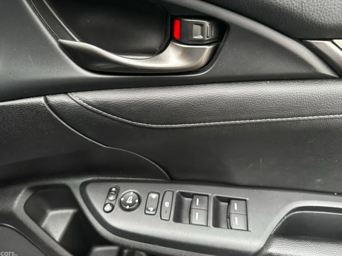 Honda Civic Hatchback, Diesel, 2019, Grey