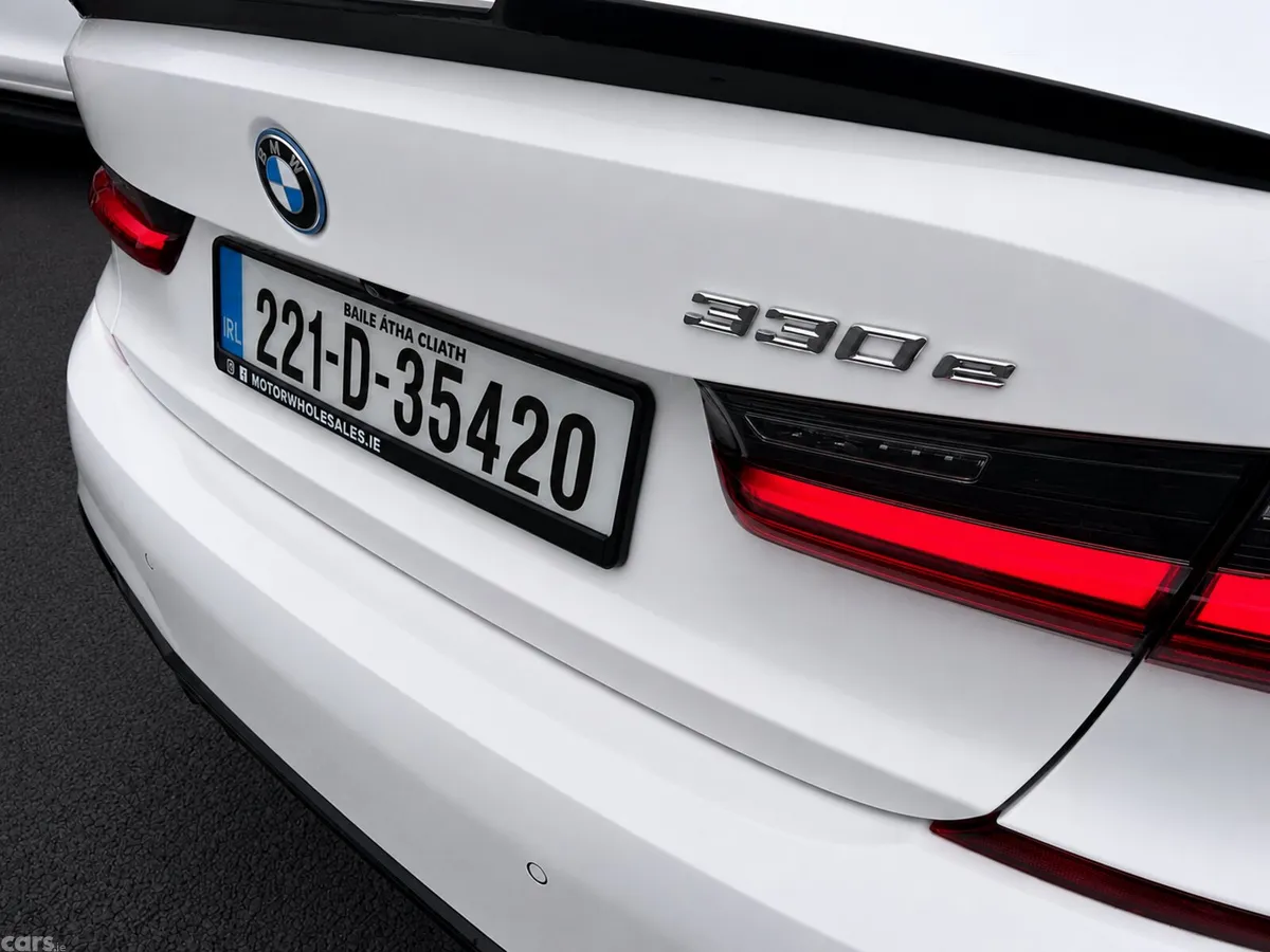 BMW 3-Series Saloon, Petrol Plug-in Hybrid, 2022, White