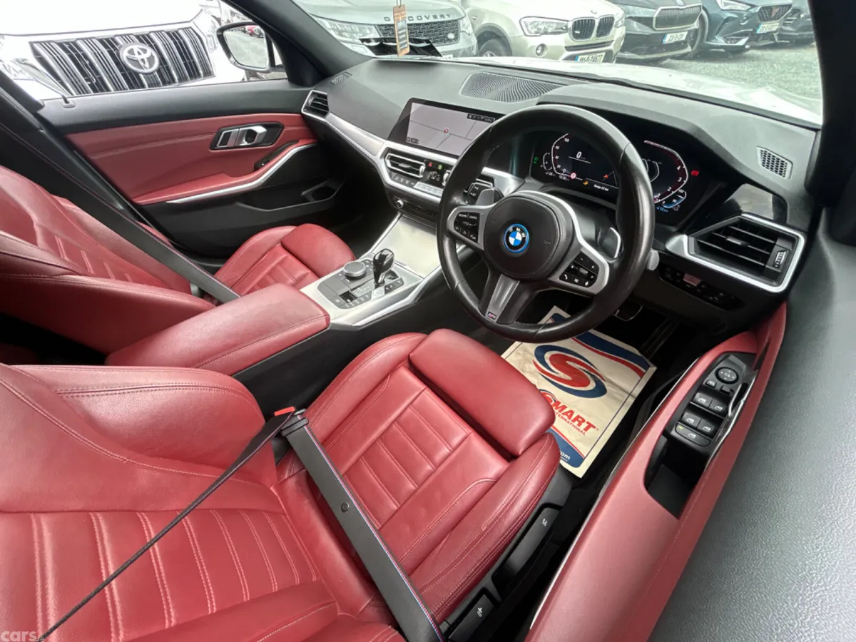 BMW 3-Series Saloon, Petrol Plug-in Hybrid, 2022, White