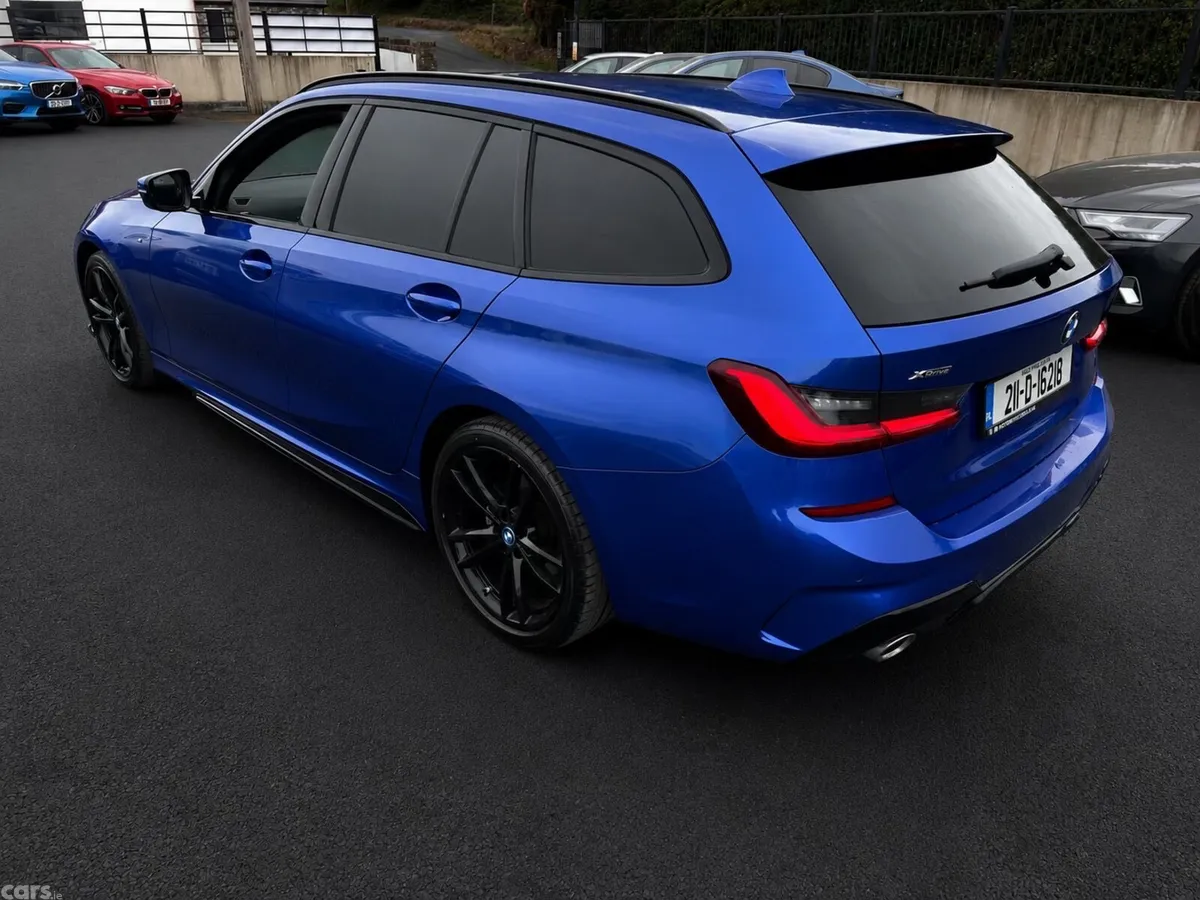 BMW 3-Series Estate/Jeep, Diesel, 2021, Blue