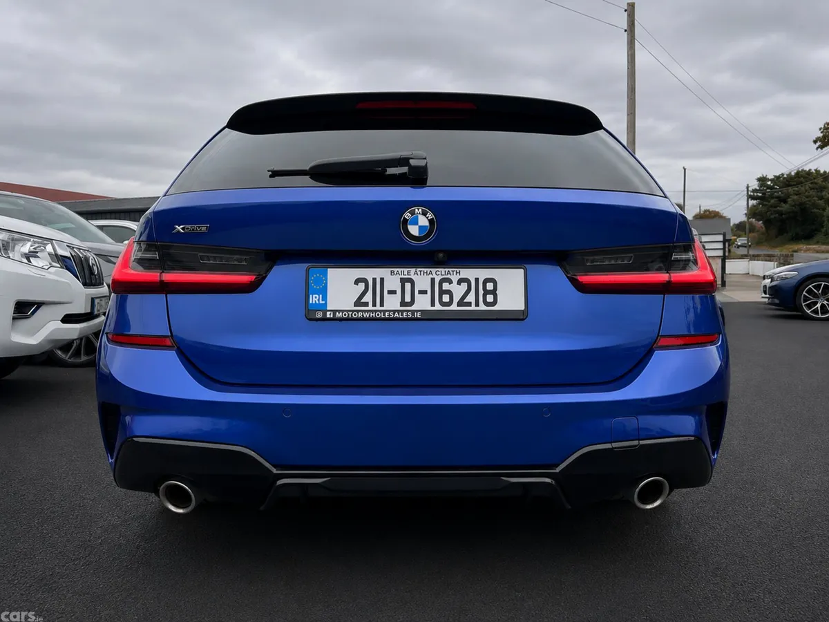 BMW 3-Series Estate/Jeep, Diesel, 2021, Blue