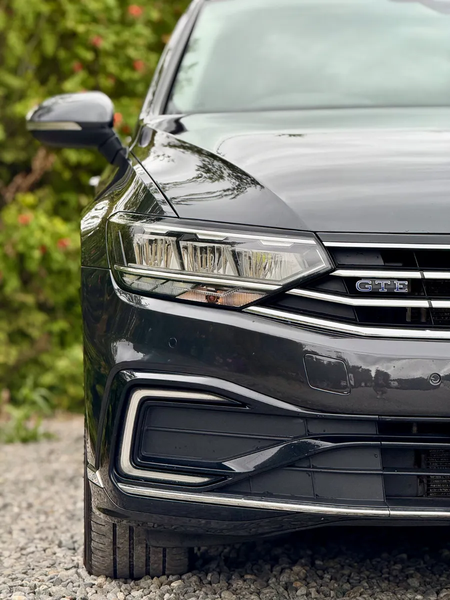 Volkswagen Passat Saloon, Petrol Plug-in Hybrid, 2021, Grey