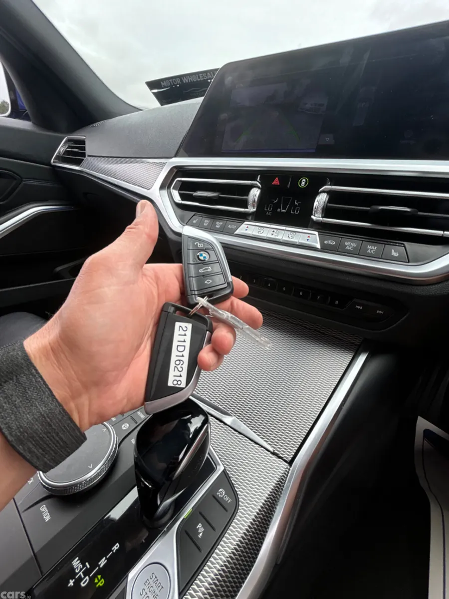 BMW 3-Series Estate/Jeep, Diesel, 2021, Blue