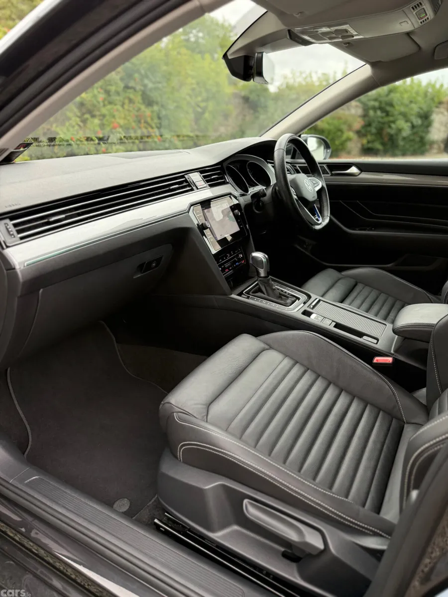 Volkswagen Passat Saloon, Petrol Plug-in Hybrid, 2021, Grey