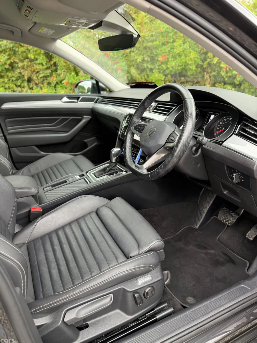 Volkswagen Passat Saloon, Petrol Plug-in Hybrid, 2021, Grey