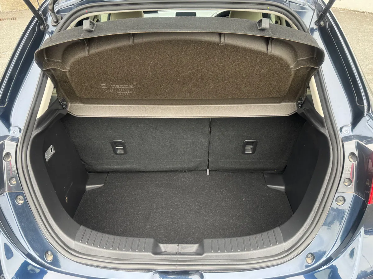Mazda Demio Hatchback, Diesel, 2015, Blue