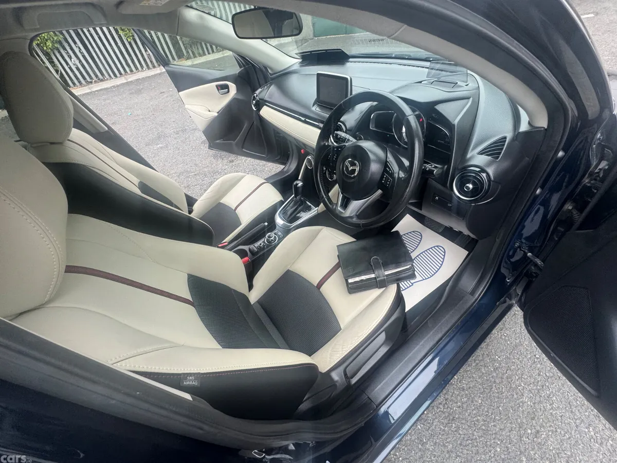 Mazda Demio Hatchback, Diesel, 2015, Blue