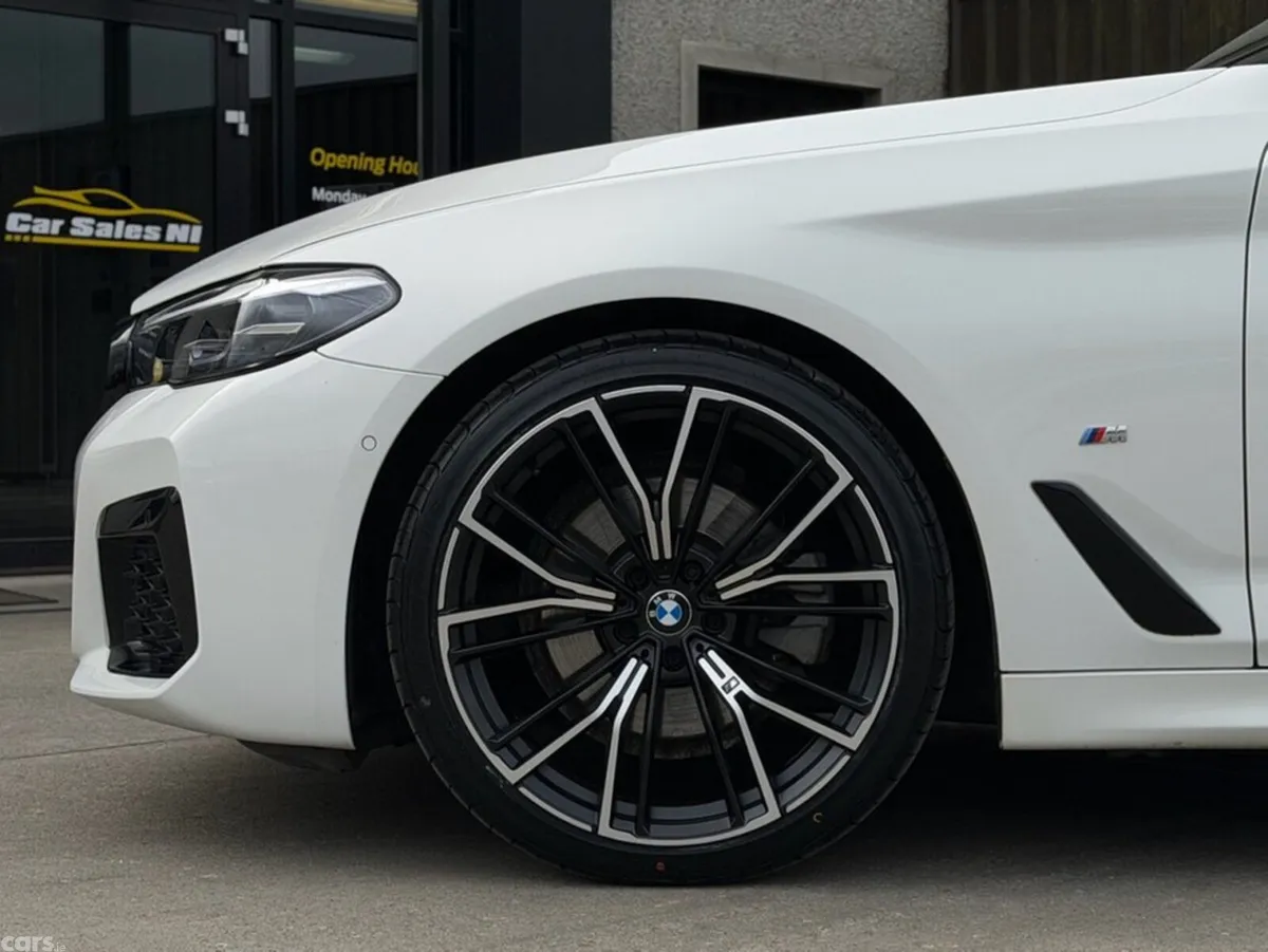 BMW 5-Series Estate, Diesel Hybrid, 2022, White