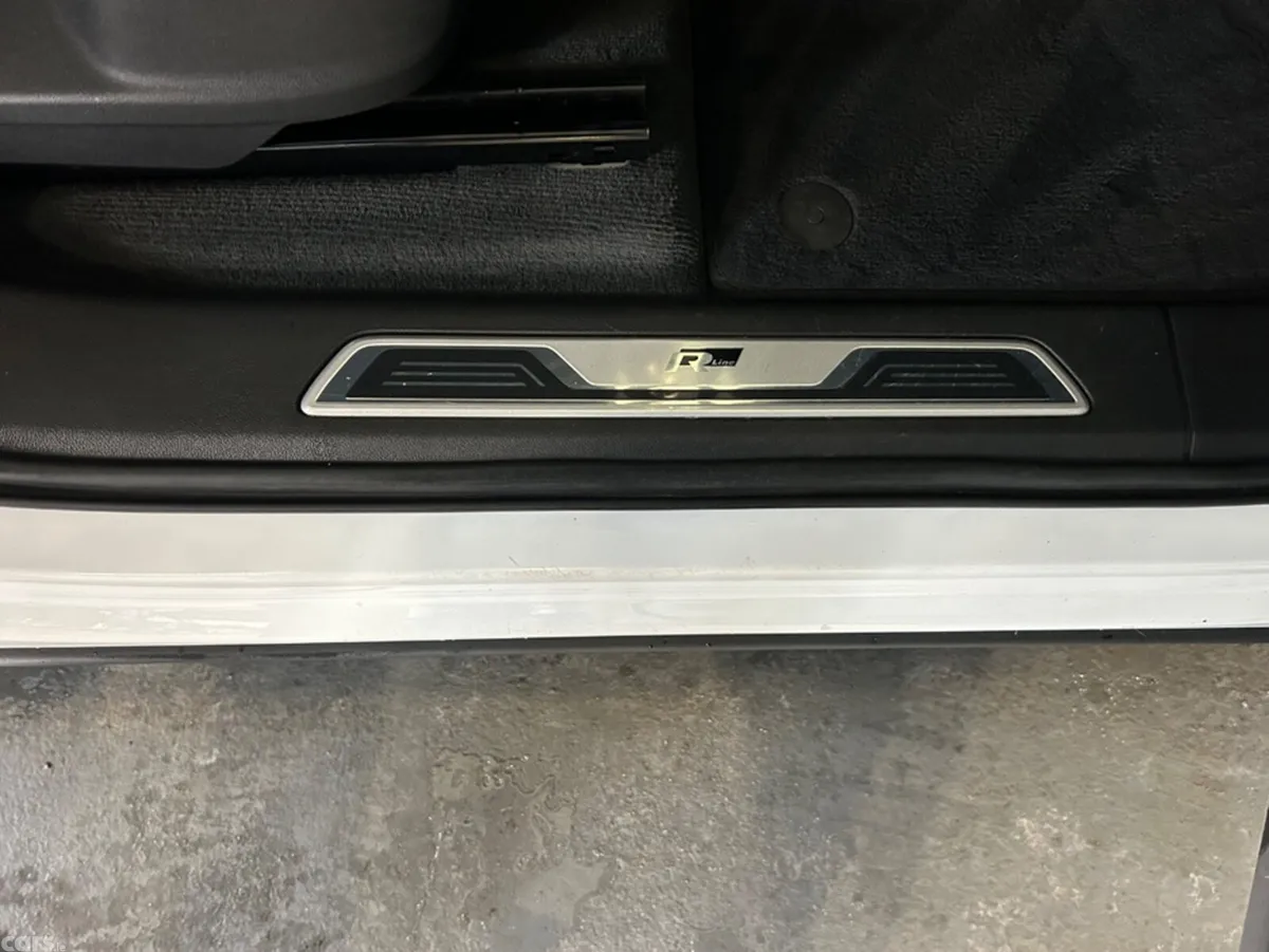 Volkswagen Touareg SUV, Diesel, 2019, White