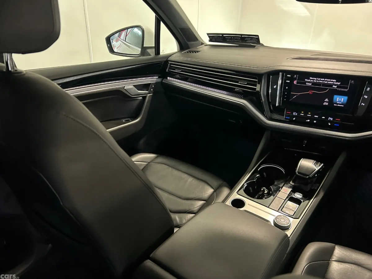 Volkswagen Touareg SUV, Diesel, 2019, White