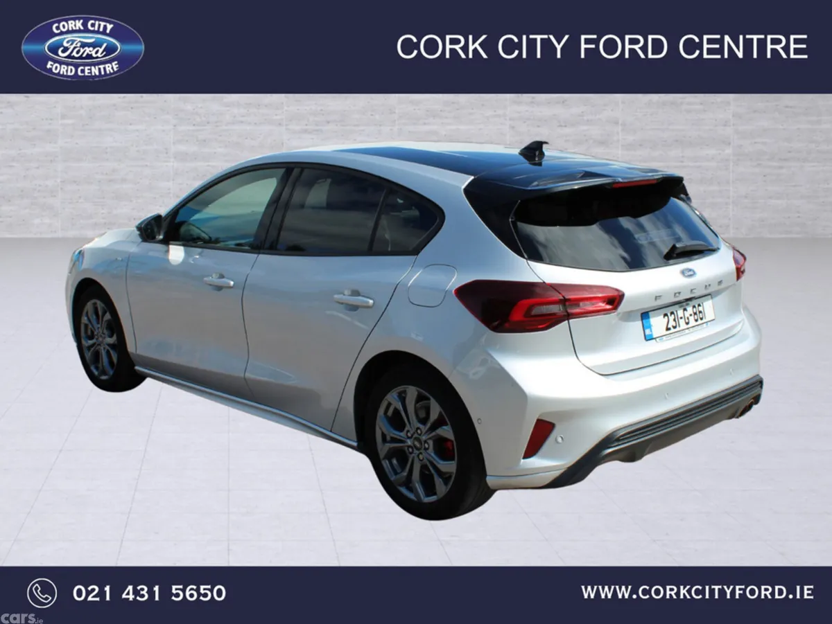 Ford Focus Hatchback, Petrol, 2023, Grey