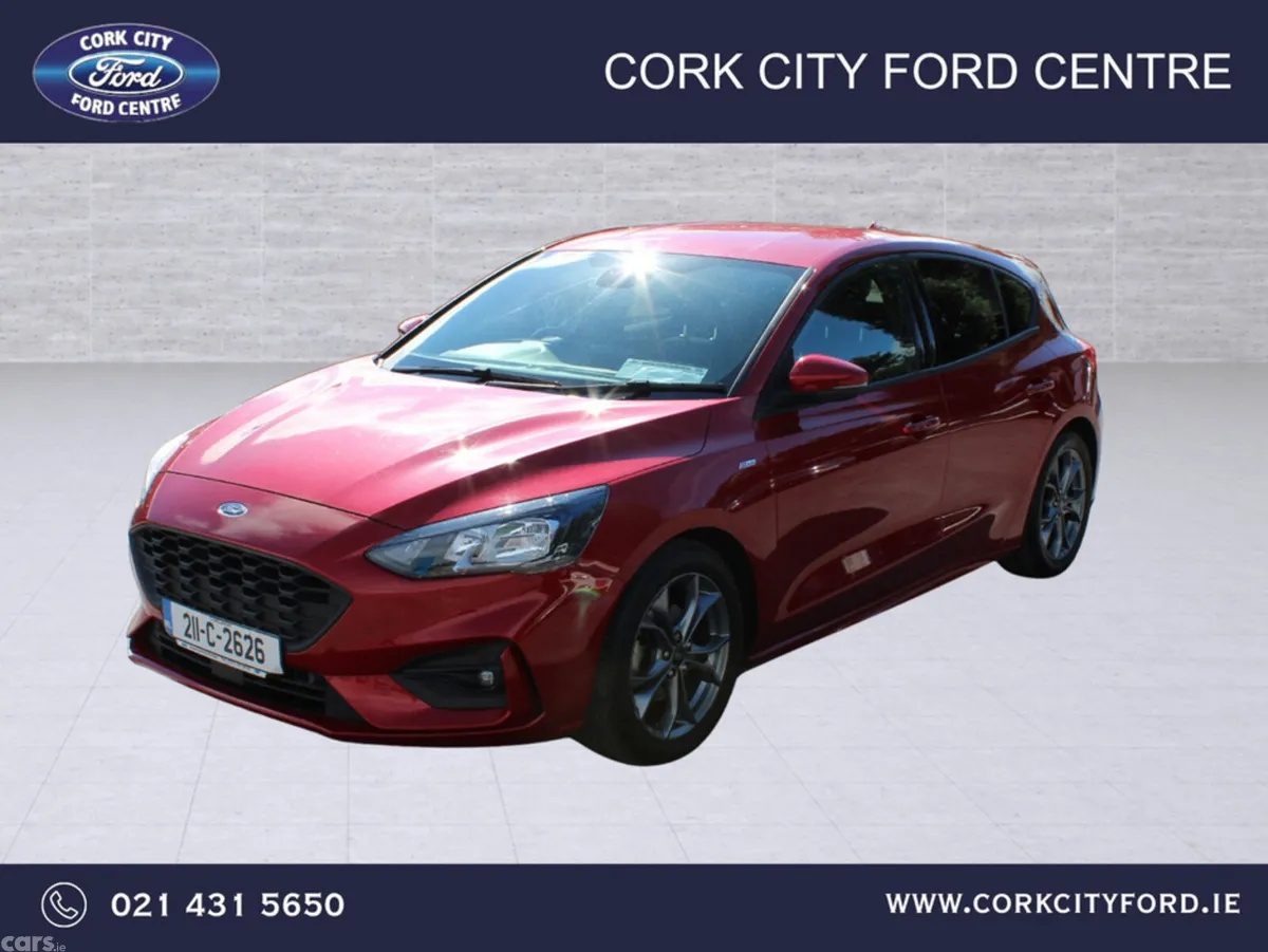Ford Focus Hatchback, Petrol Hybrid, 2021, Red