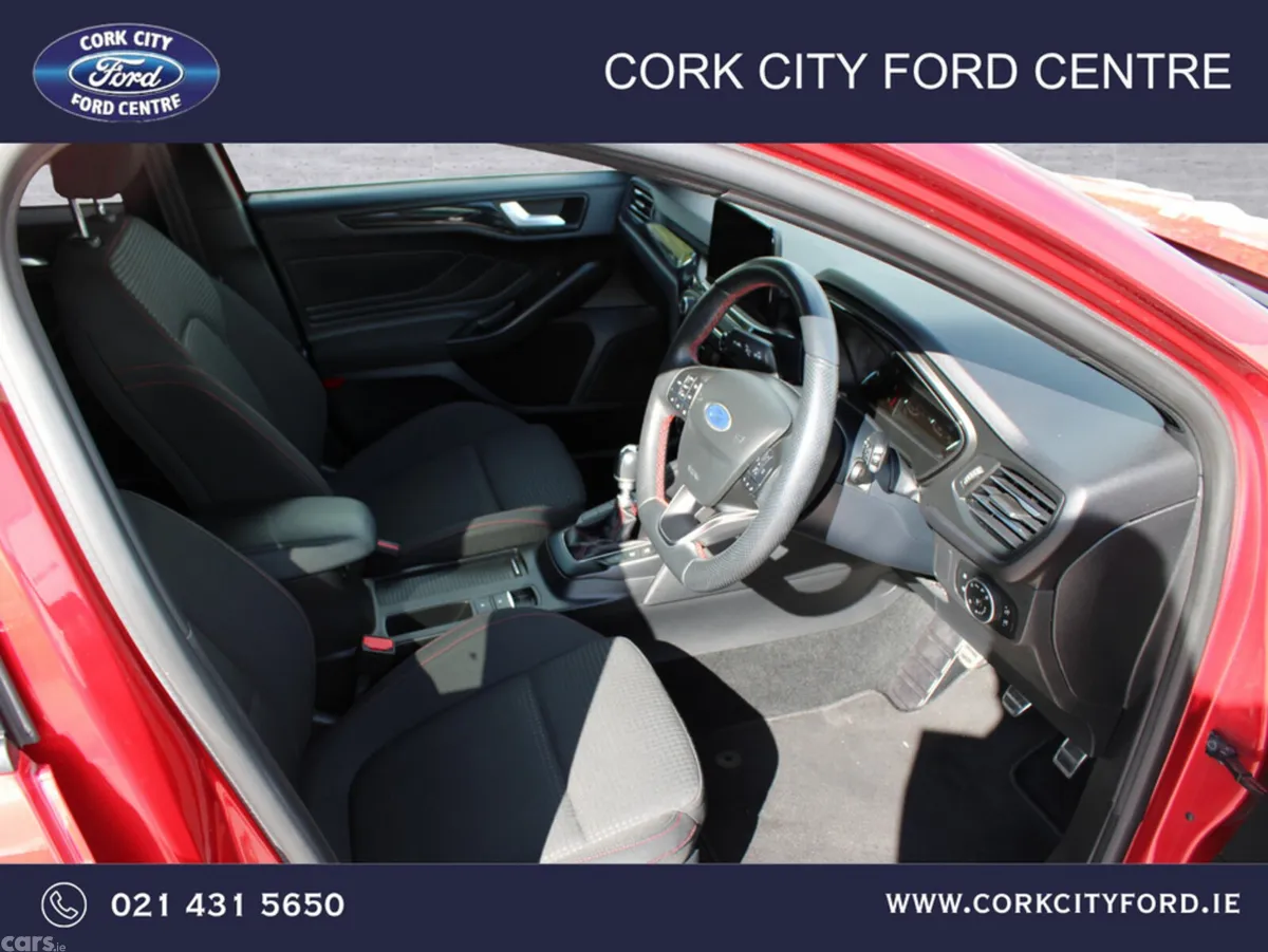 Ford Focus Hatchback, Petrol Hybrid, 2021, Red