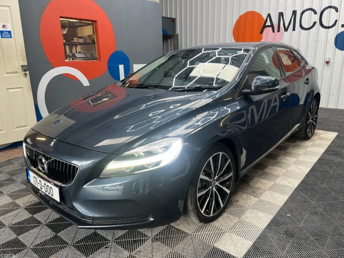 Volvo V40 Estate, Diesel, 2017, Grey