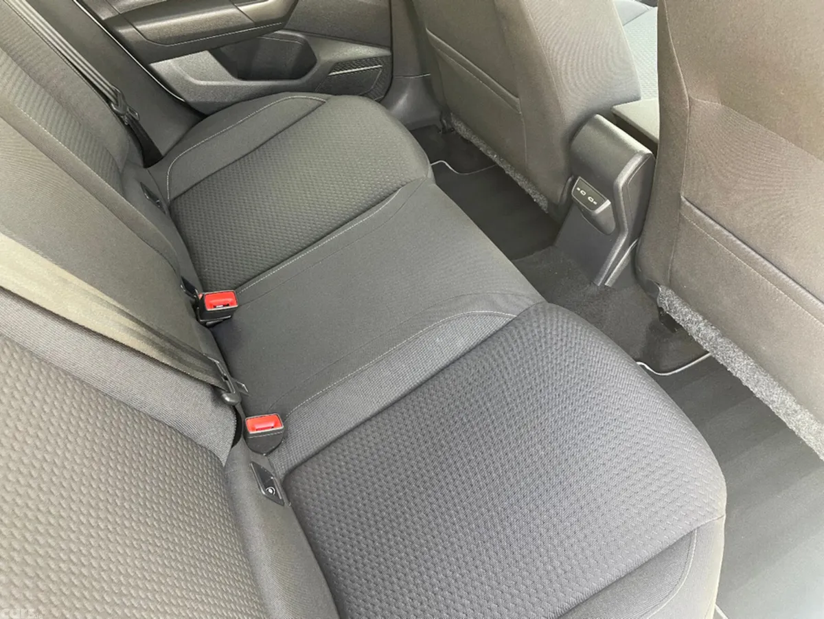 Volkswagen Polo Hatchback, Petrol, 2021, White