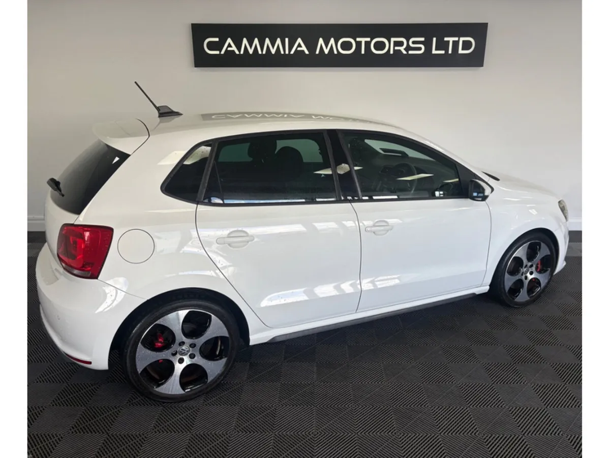 Volkswagen Polo Hatchback, Petrol, 2013, White
