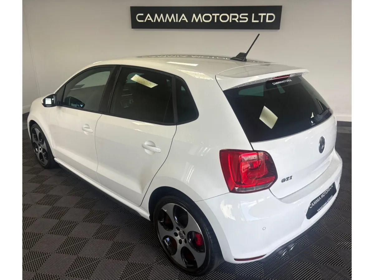 Volkswagen Polo Hatchback, Petrol, 2013, White