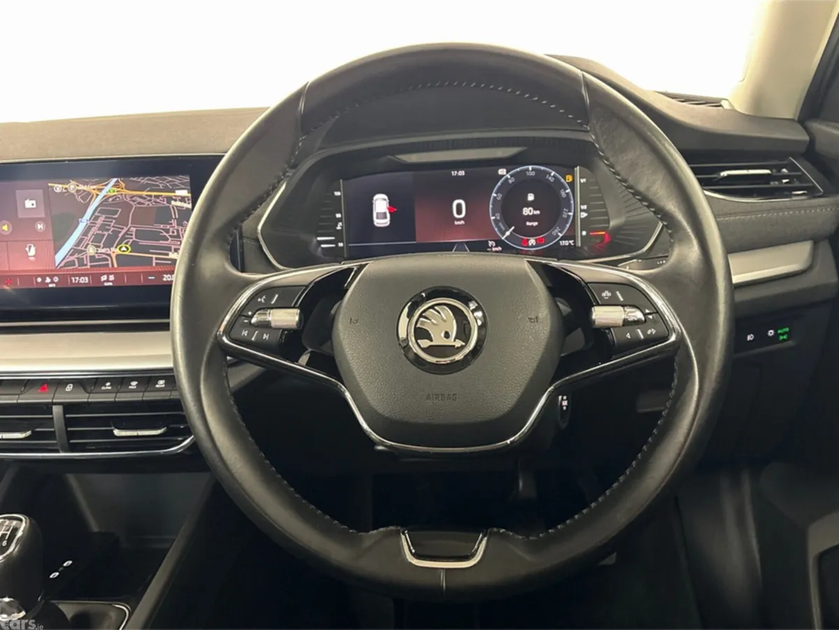 Skoda Octavia Saloon, Diesel, 2022, Grey
