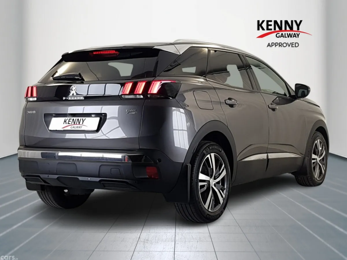 Peugeot 3008 MPV, Diesel, 2023, Grey