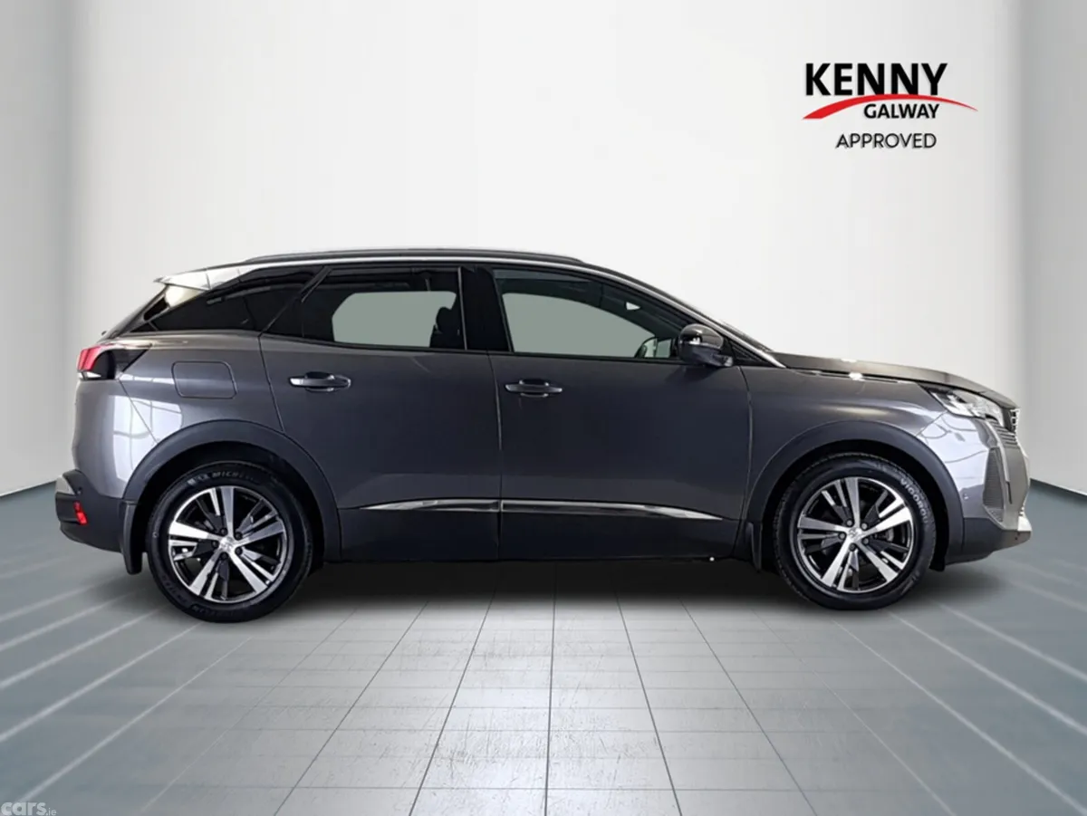 Peugeot 3008 MPV, Diesel, 2023, Grey