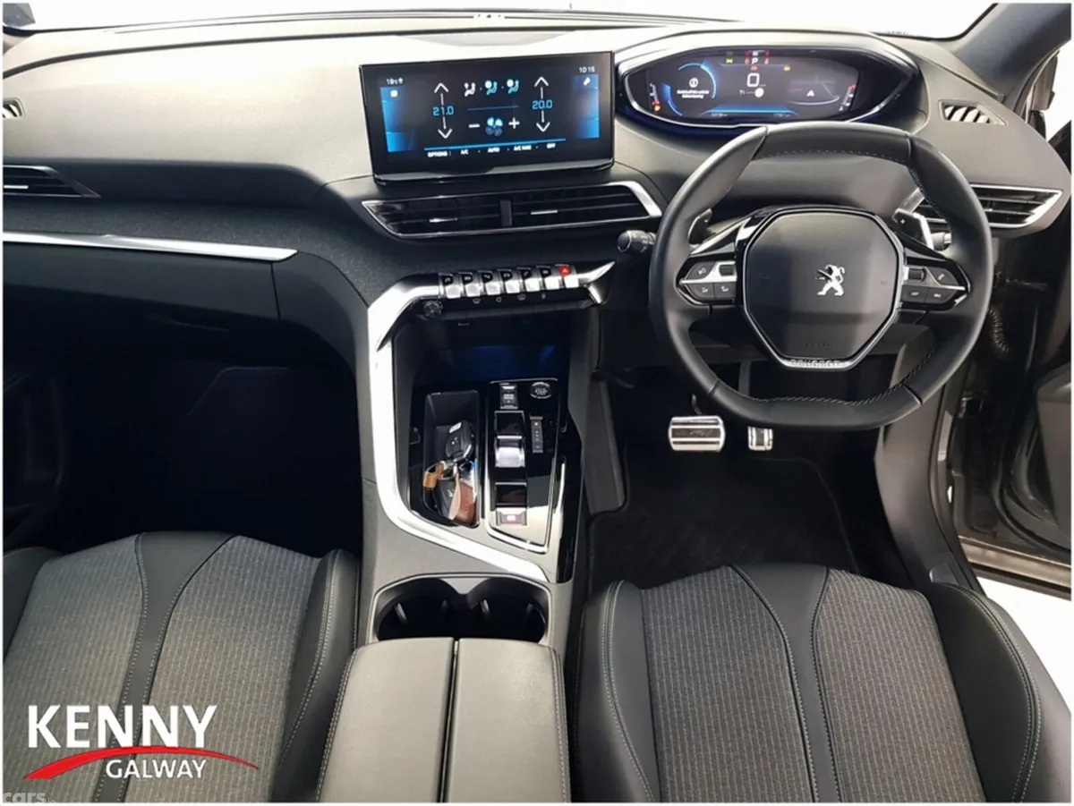 Peugeot 3008 MPV, Diesel, 2023, Grey