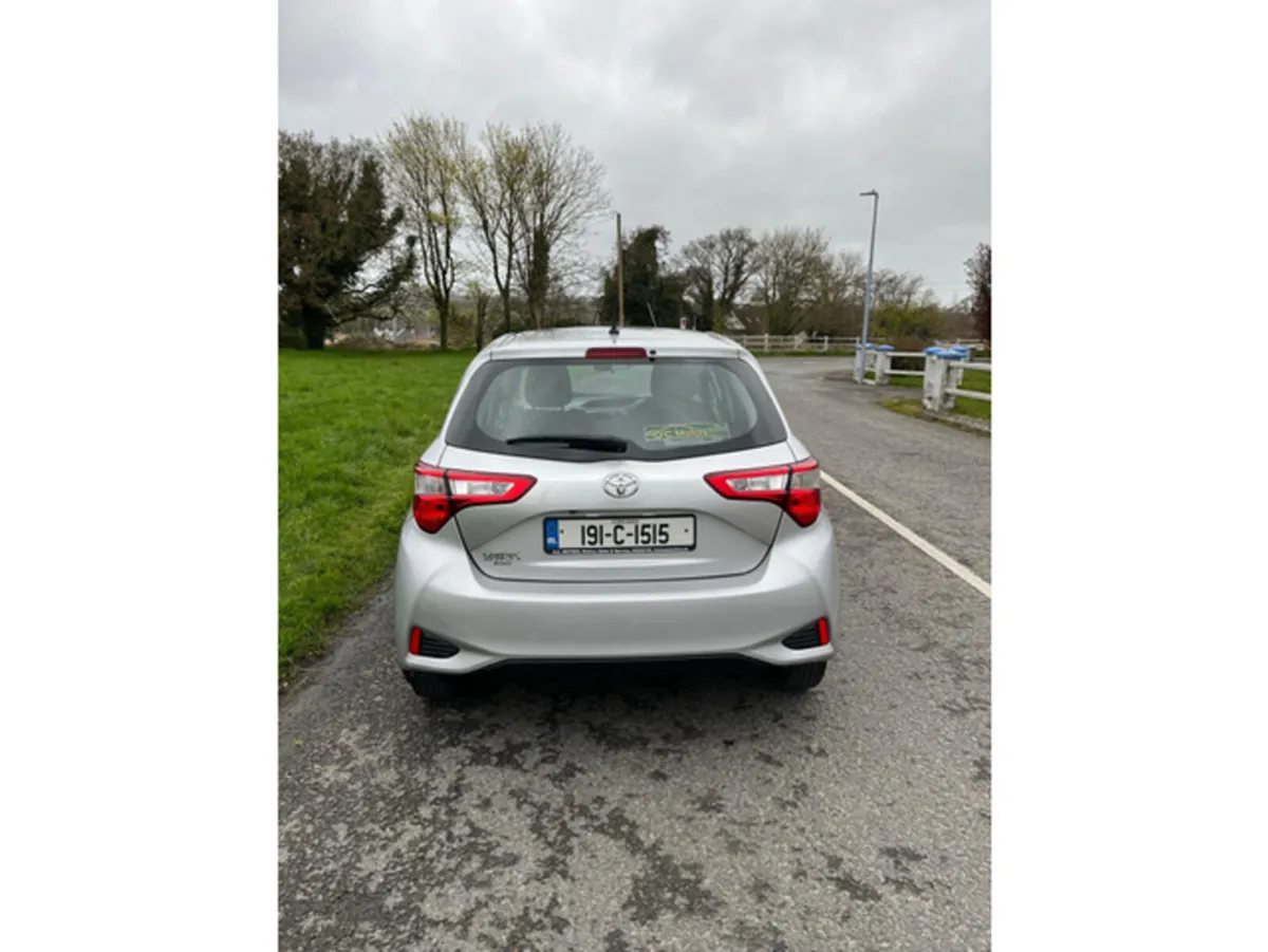 Toyota Yaris Hatchback, Petrol, 2019, Grey