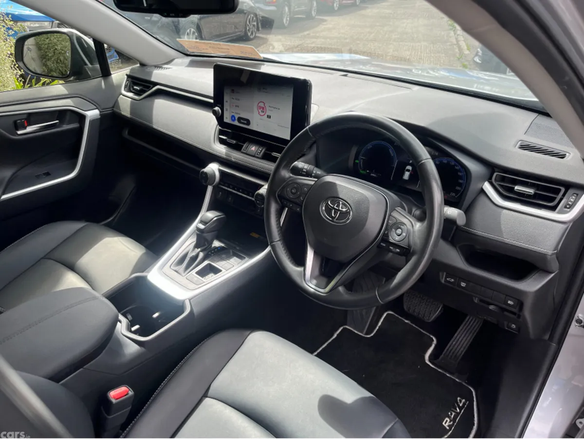 Toyota RAV4 SUV, Petrol Hybrid, 2024, Grey