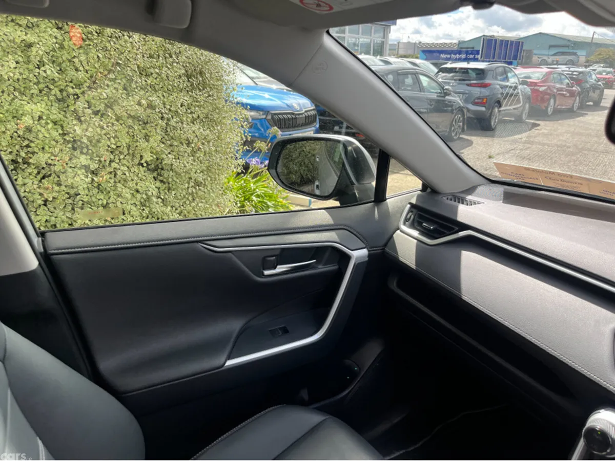 Toyota RAV4 SUV, Petrol Hybrid, 2024, Grey