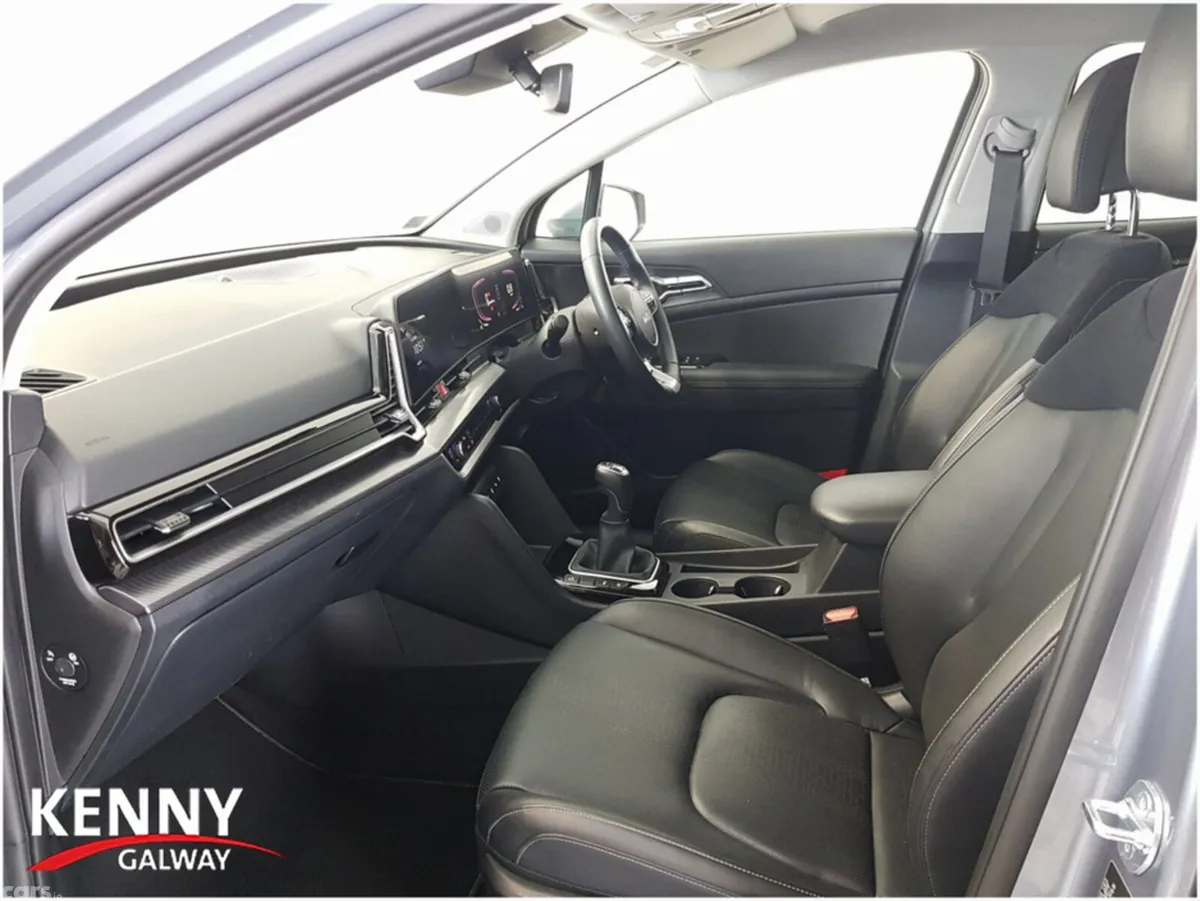 Kia Sportage MPV, Diesel, 2025, Grey