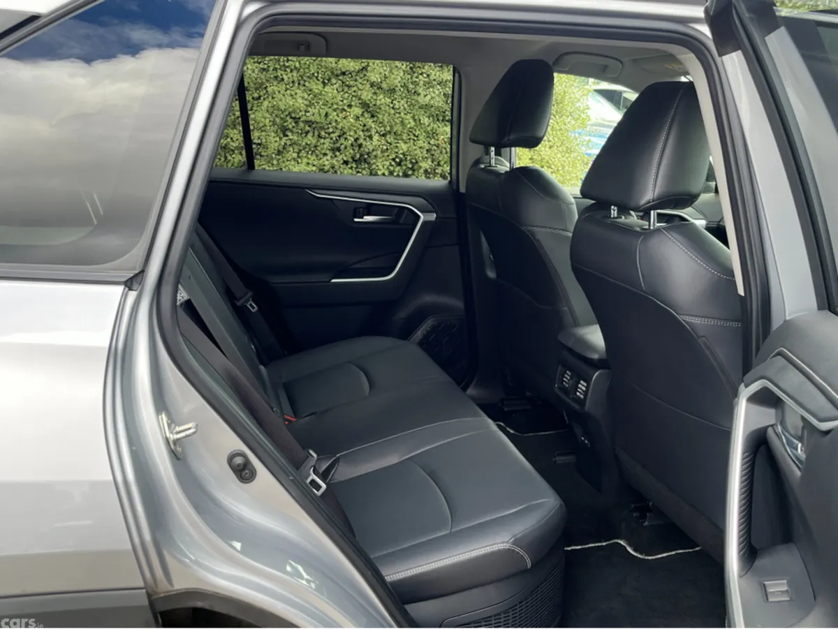 Toyota RAV4 SUV, Petrol Hybrid, 2024, Grey