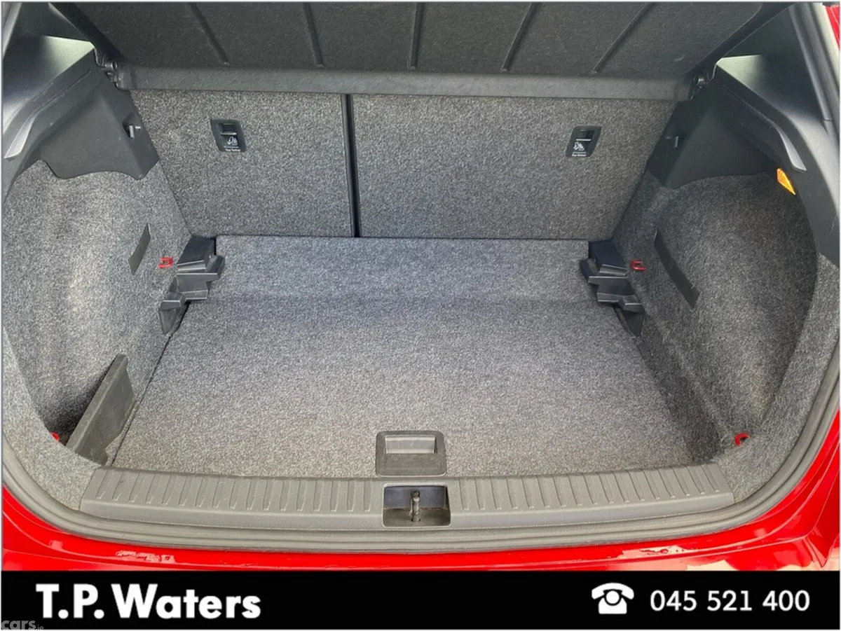SEAT Arona Hatchback, Diesel, 2019, Red