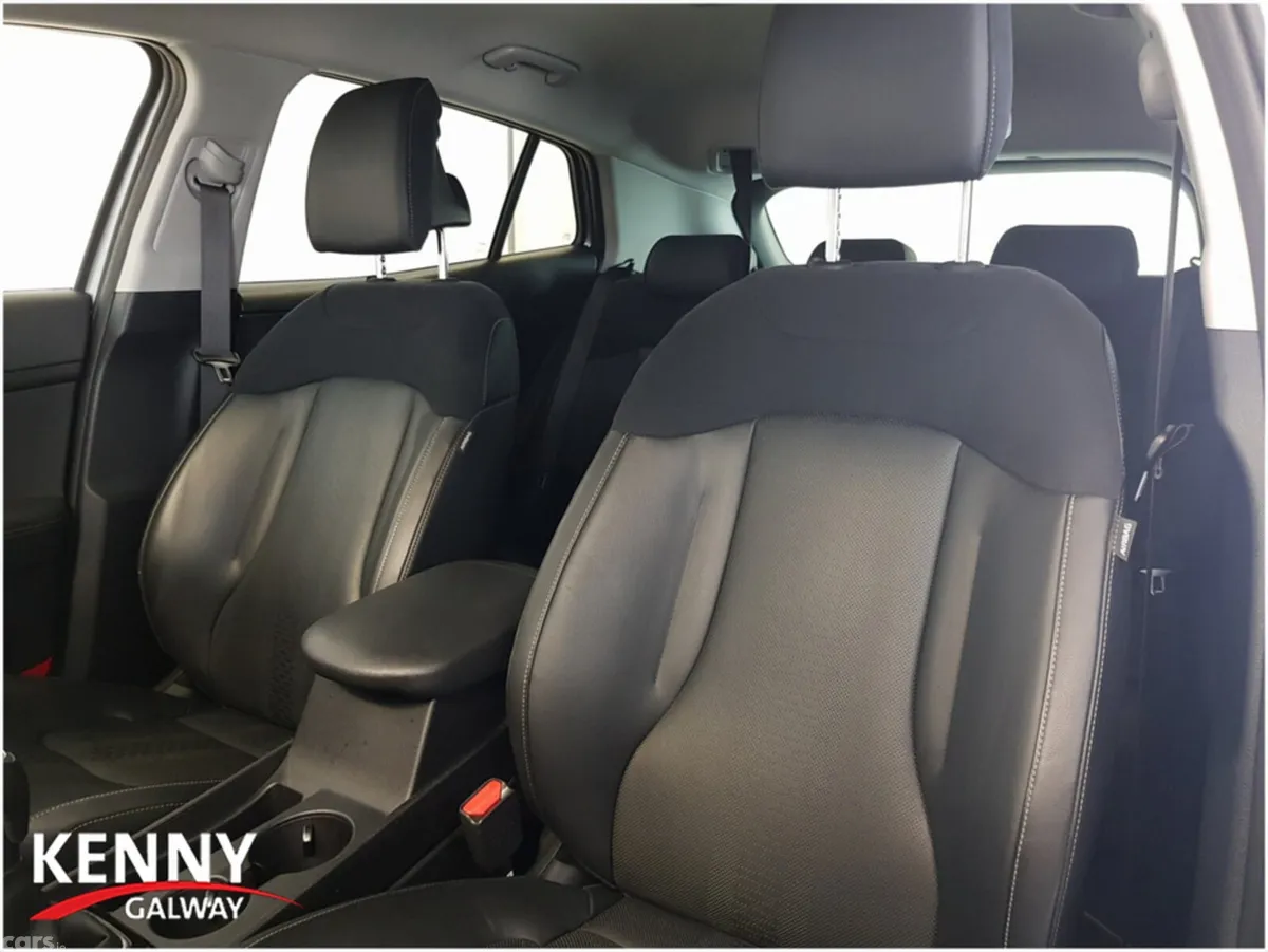 Kia Sportage MPV, Diesel, 2025, Grey