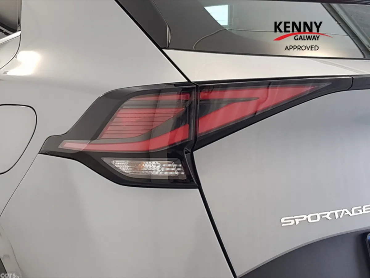 Kia Sportage MPV, Diesel, 2025, Grey