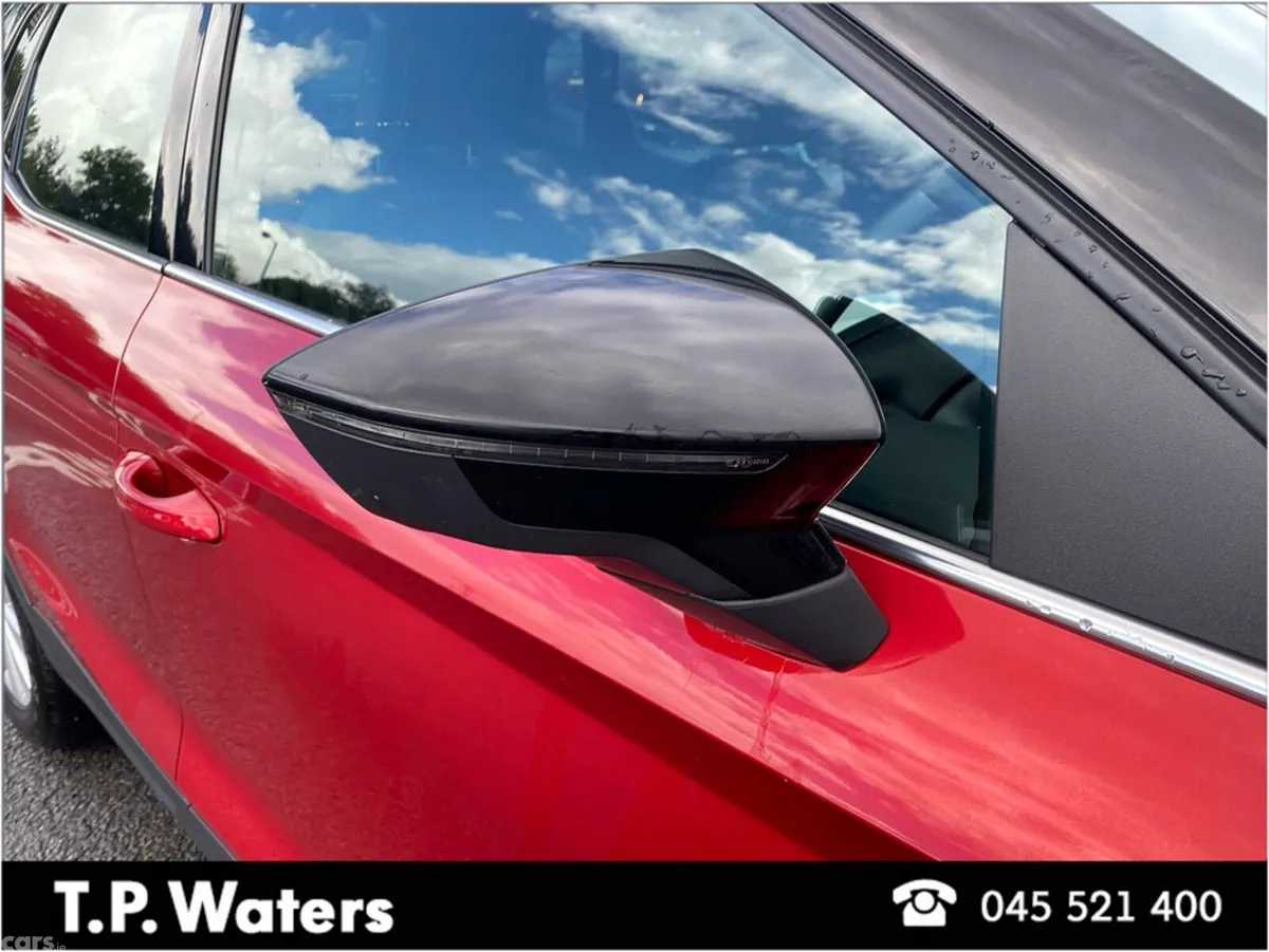 SEAT Arona Hatchback, Diesel, 2019, Red