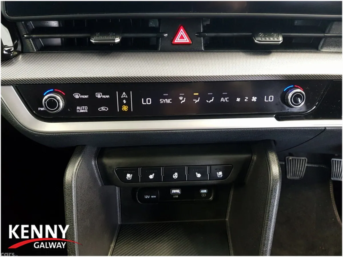 Kia Sportage MPV, Diesel, 2025, Grey