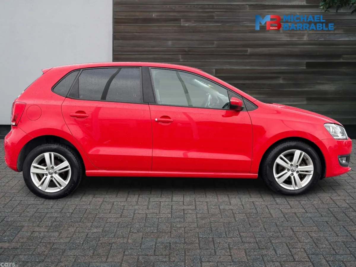 Volkswagen Polo Hatchback, Petrol, 2013, Red